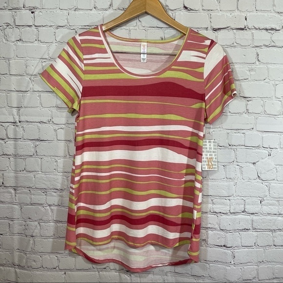 NWT LuLaRoe Classic Tee Extra Small - Picture 6 of 6